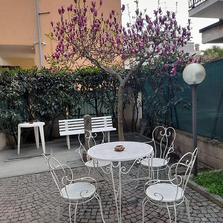 Casa Magnolia, Tranquilla E Centrale Apartment Nichelino Ngoại thất bức ảnh